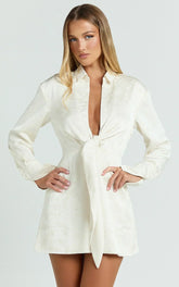 Paola Mini Dress - Tie Front Collared Skirt Dress In Off White
