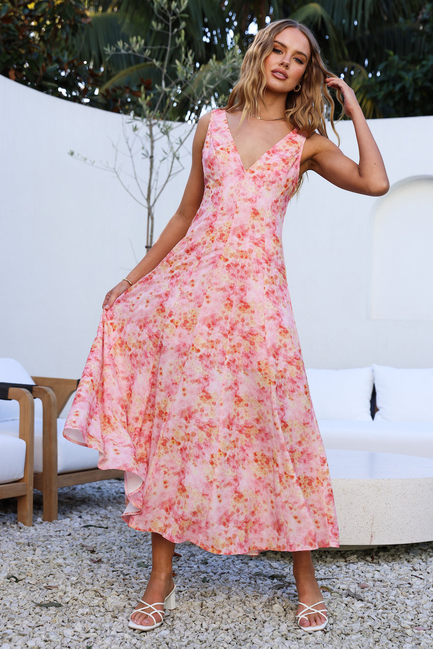 Reaching Out Midi Dress Pink